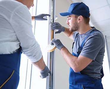glass repair experts in Dania Beach, FL